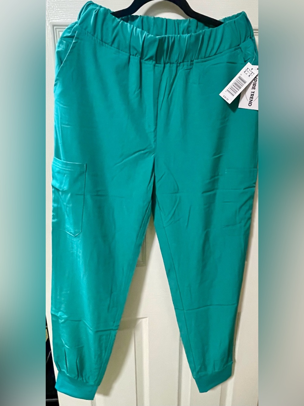 Empire Trend Nurse uniform Teal Cargo Pocket Stretch Pants and top SET SZ L